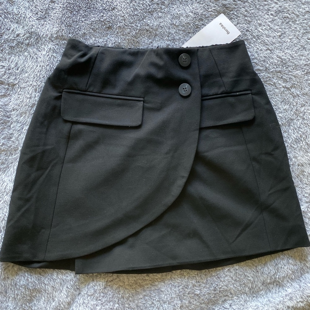 New with tags Bershka black skirt Size: M